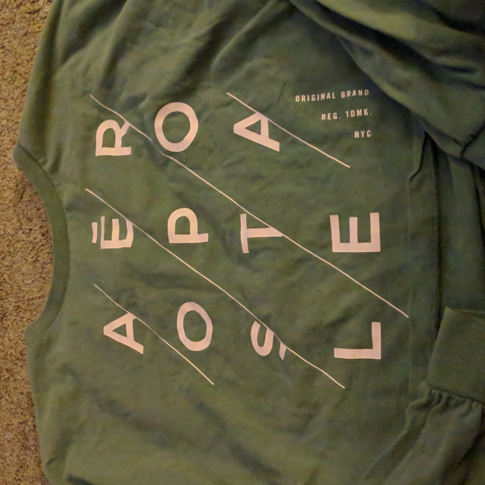 Dark green Aeropostale crop long sleeve
